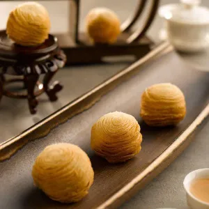 Conrad Golden Peony Signature - Sweet Potato in Crispy Filo Pastry (Red Box)